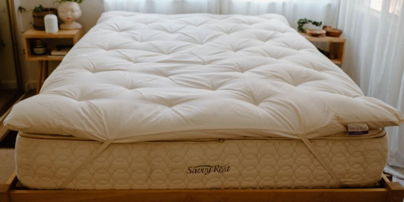 Wool mattress topper and Savvy Rest latex mattress.