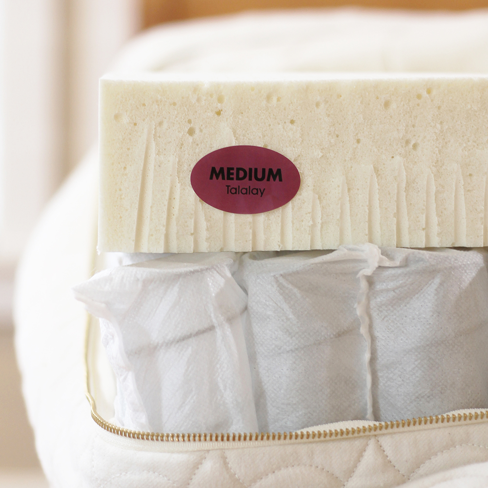 natural latex hybrid mattress with pocketed coil springs