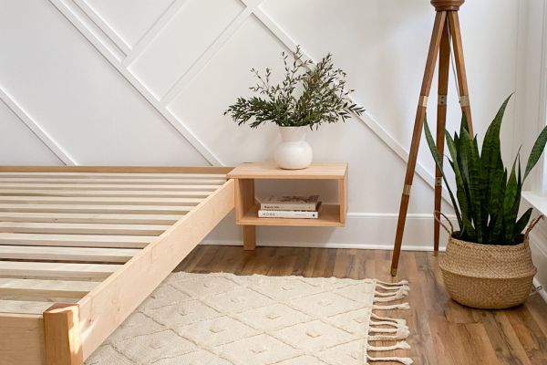 Choosing a Bedside Table: Materials, Design, and Storage